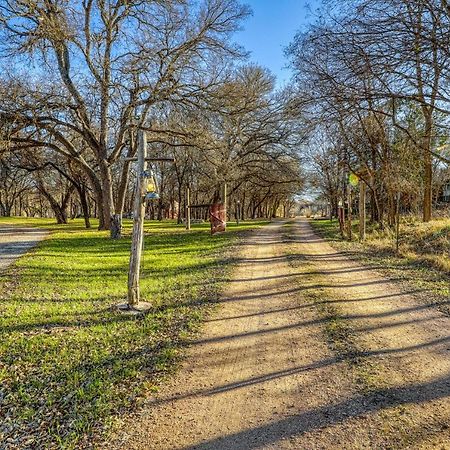 The Pecan @ Mendelbaum Winery Guest Cabins Villa Fredericksburg Exterior photo