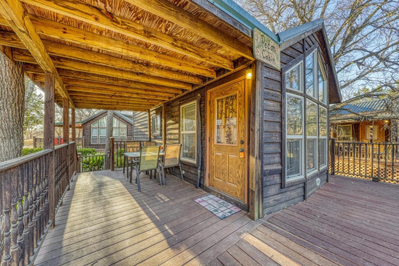 The Pecan @ Mendelbaum Winery Guest Cabins Villa Fredericksburg Exterior photo